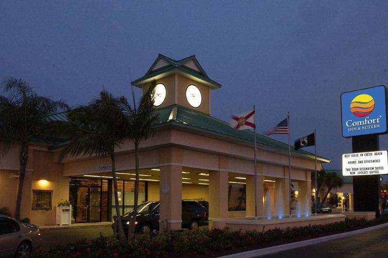 Beachside And Hotel Cocoa Beach